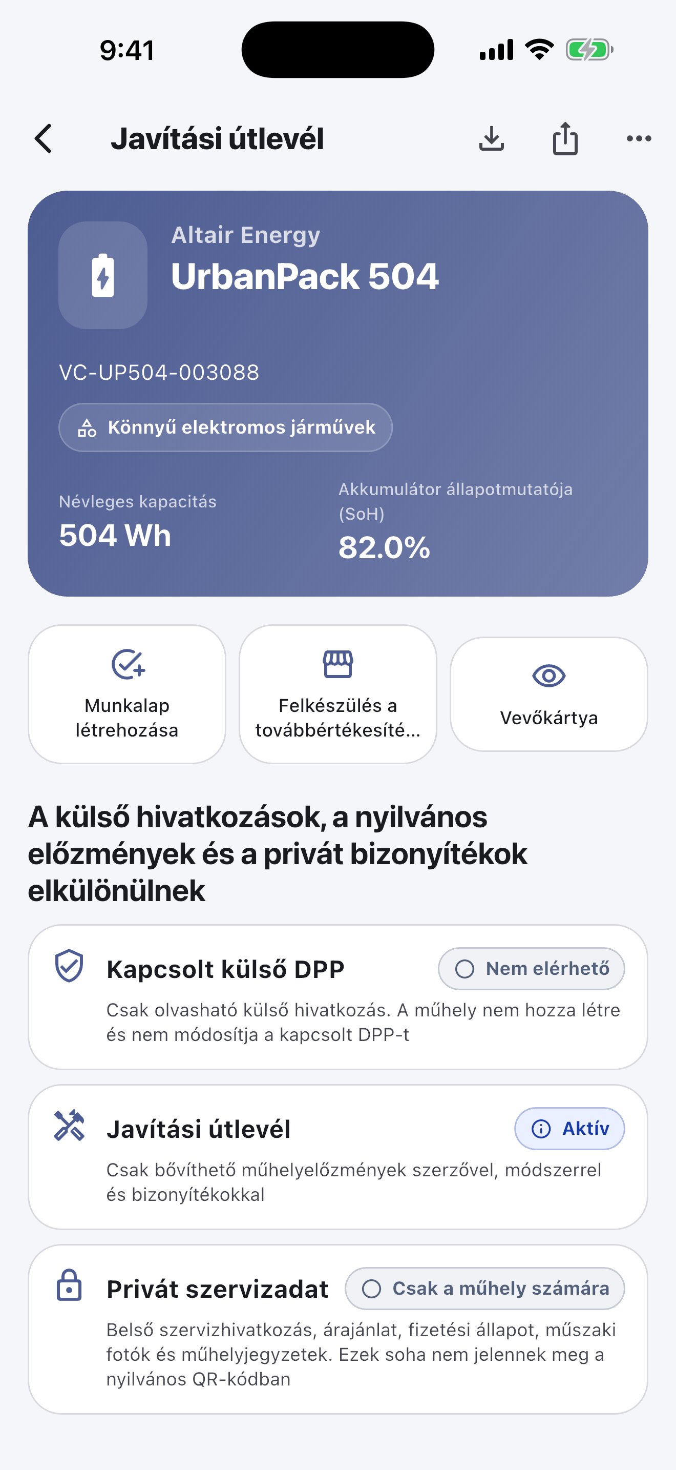 A napi munka a mobilalkalmazásban történik: Olvassa be és azonosítsa az akkumulátorokat, végezze el a biztonsági ellenőrzéseket, rögzítse a diagnosztikát, javításokat, méréseket és fényképeket, kérje be az ügyfél jóváhagyását, majd zárja le az átadást — internet nélkül is.
