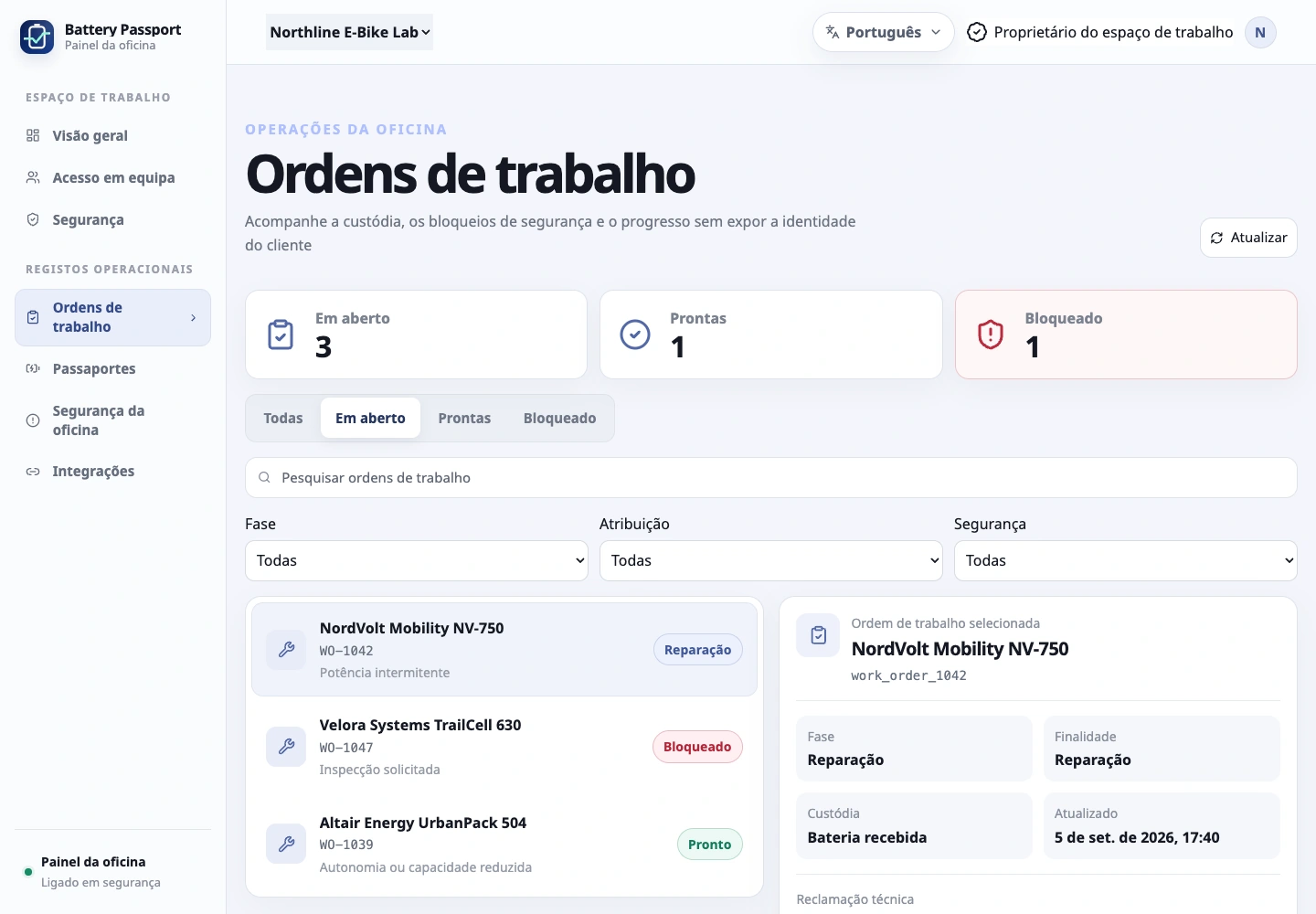 Faça a gestão da oficina no painel web: O técnico trabalha na bateria através da aplicação móvel, enquanto os proprietários e responsáveis acompanham a operação no painel web.