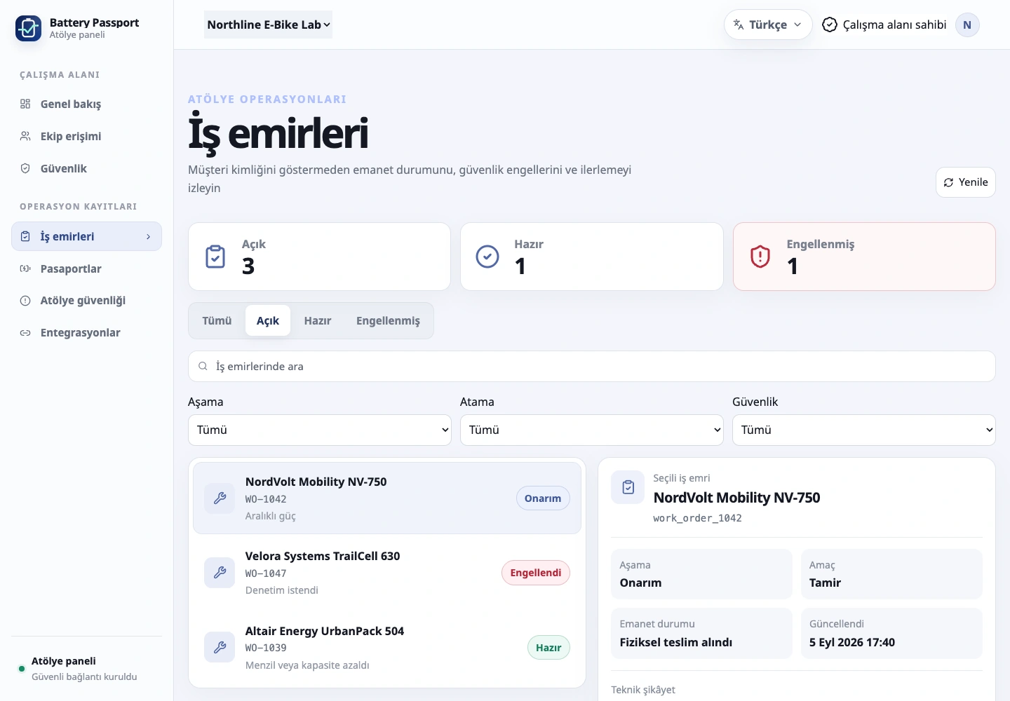 Atölyeyi web panelinden yönetin: Teknisyen batarya üzerinde mobil uygulamada çalışırken, işletme sahipleri ve yöneticiler süreci web panelinden takip eder.